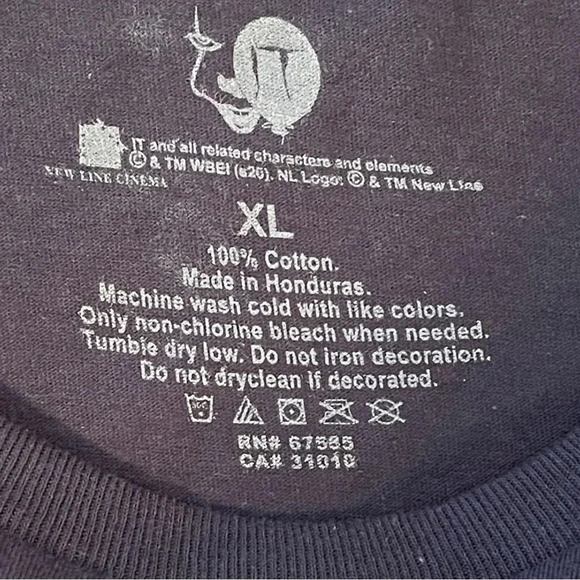 STEVEN Kings, IT, graphic tee. Halloween tee. NWT’s.
Size: XL - Picture 4 of 6